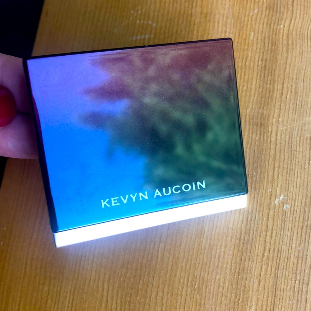 Kevyn Aucoin Sculping Powder (medium)